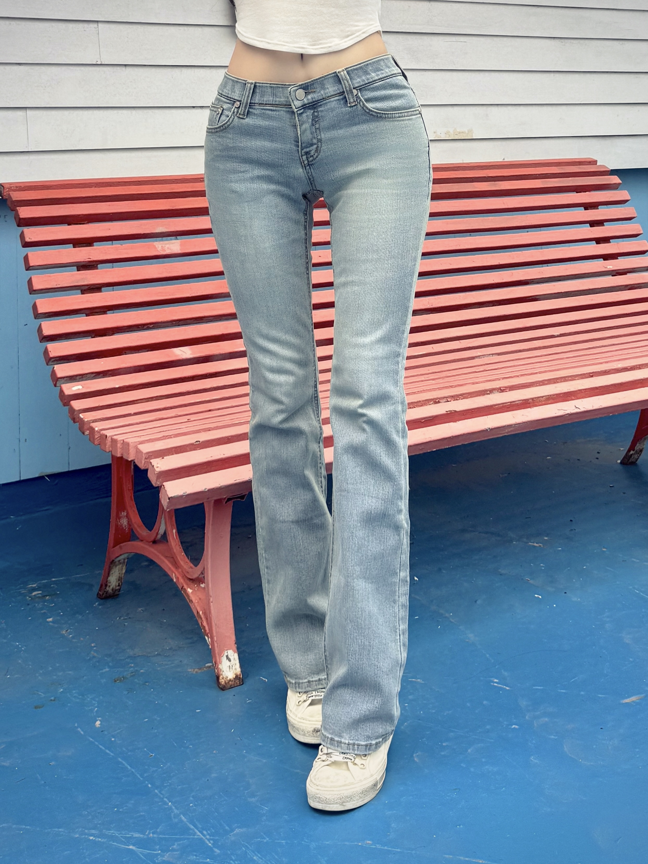 LOW WAIST BOOTCUT JEANS LIGHT BLUE